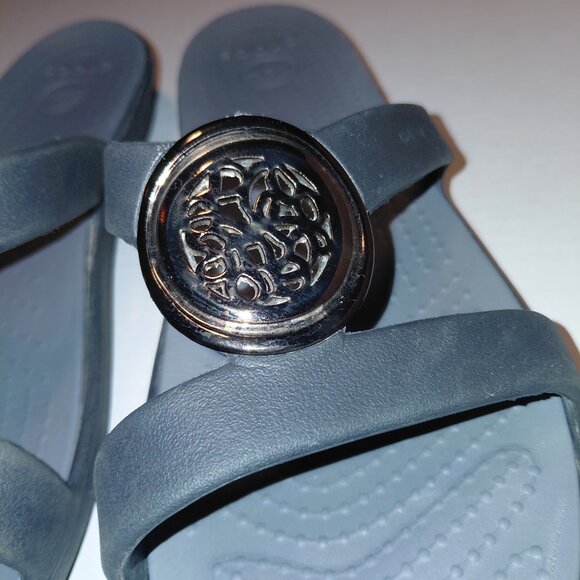 CROCS Women's Black Sanrah Sandals Size 10 Blue - Picture 4 of 14